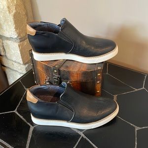 Dr. Scholl’s Black Wedge Sneaker